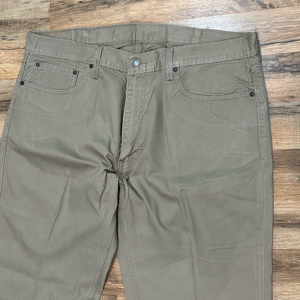 LEVIS  559 KHAKIS PANTS MEN W40L32 BROWN RELAX FIX - Picture 3 of 9